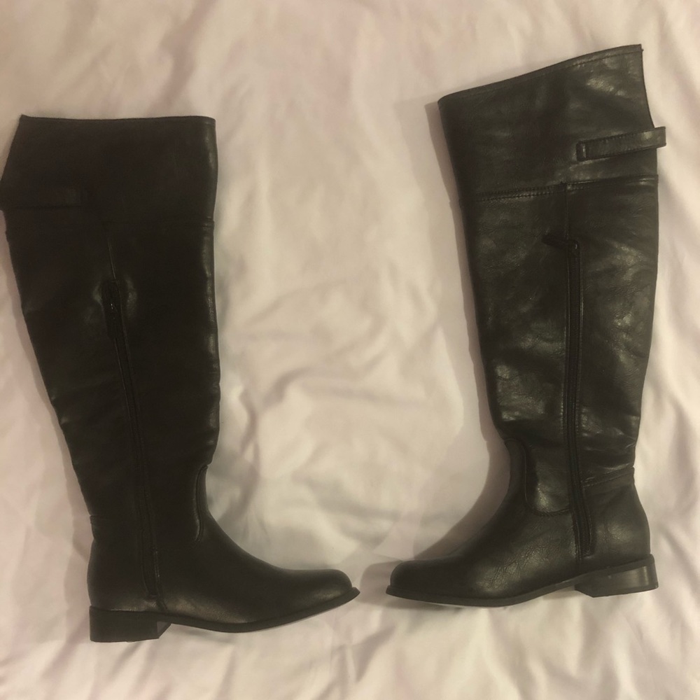 Black knee high boots